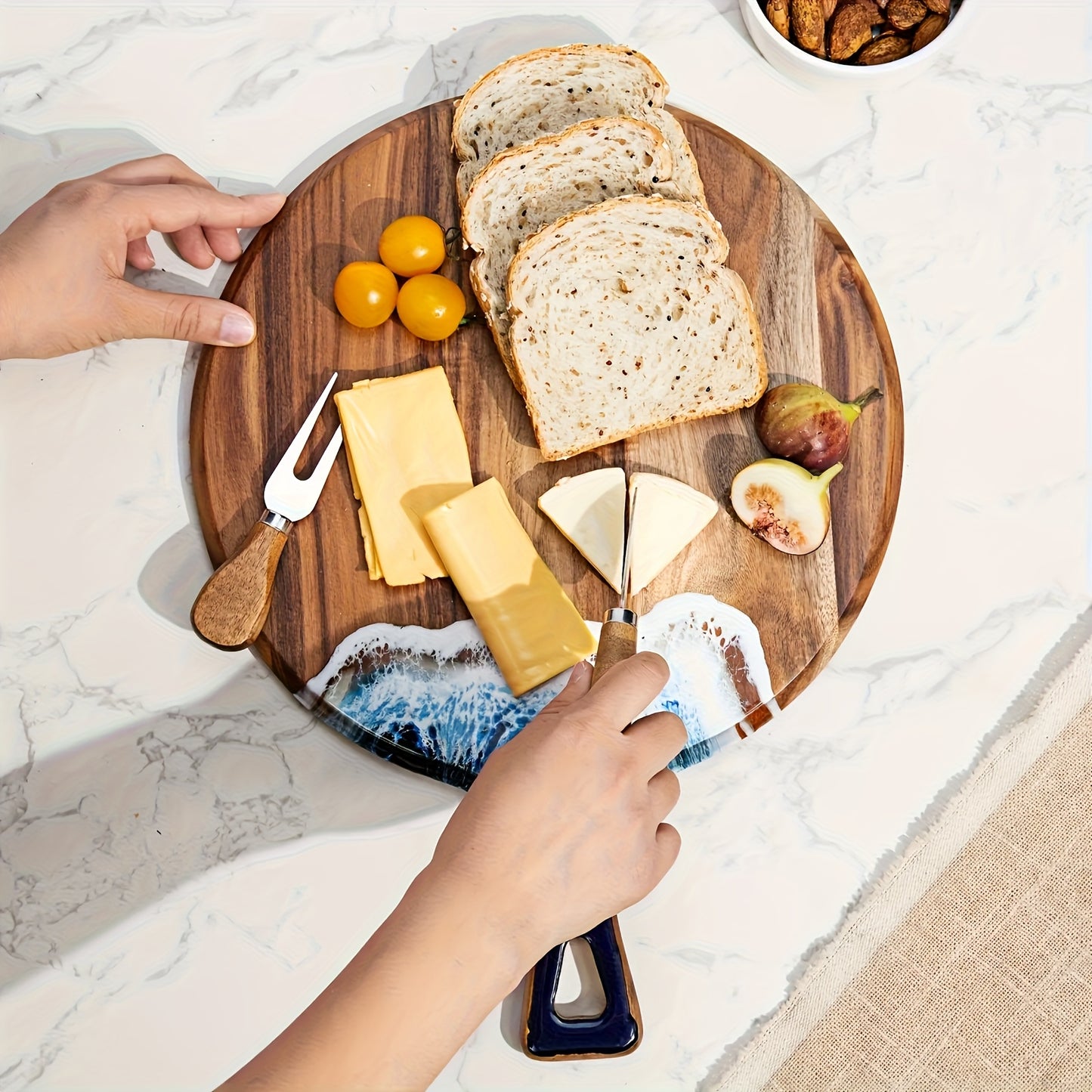 Acacia Wood Serving Platter with Handle - 15.7x11.8 Inch Round Paddle Cutting Board for Meat, Bread, Pizza - Ideal for Family Dining, Father'S Day, Valentine'S Day, Birthday Gifts, Kitchen Utensil|Elegant Serving Board|Acacia Wood Board
