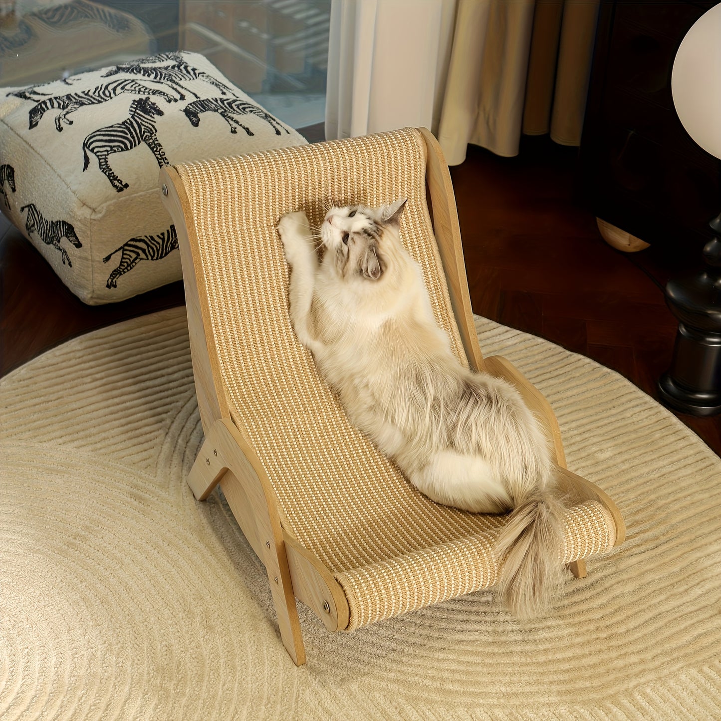 [Durable Nylon Cat Sofa Bed] Extra-Large Cat Hammock Lounger - Made From Durable Nylon, This All-season Comfort Sofa Bed For Cats Comes With A Scratch Pad
